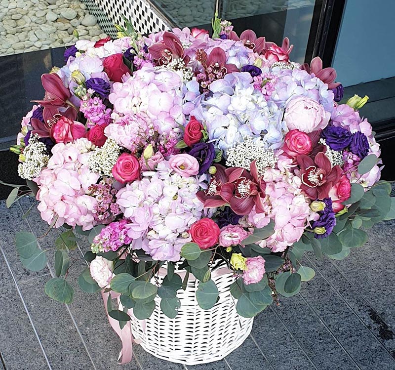 Fresh Flowers in Dubai